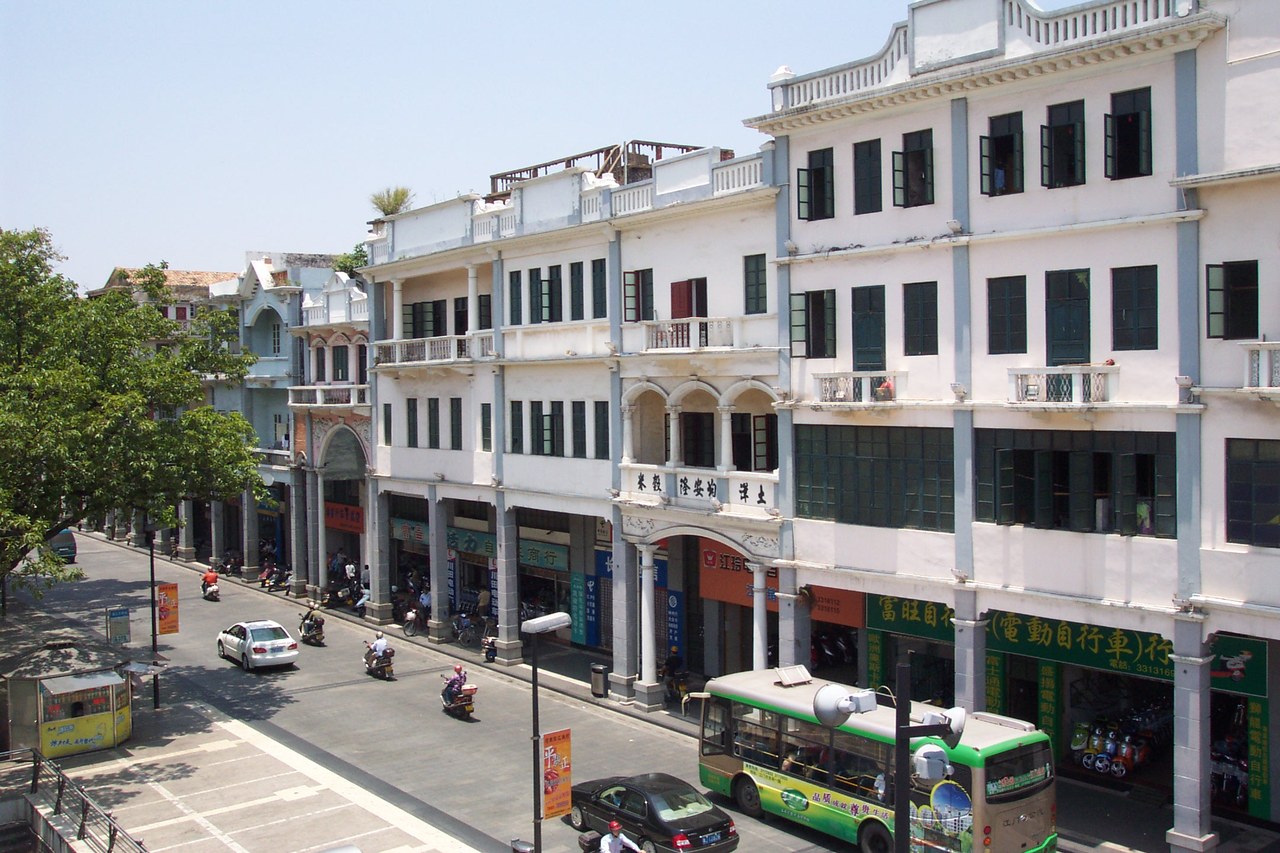 Arcaded buildings along Changdi Road in Jiangmen